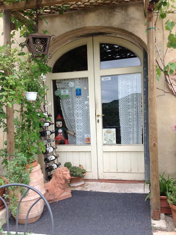 MontisiLa Romita Ospitalita Rurale Familiare别墅 外观 照片